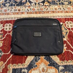 Tumi Computer Case Black 13 Inch Unisex